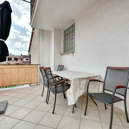 Tina 3 With Terrace Apartmán