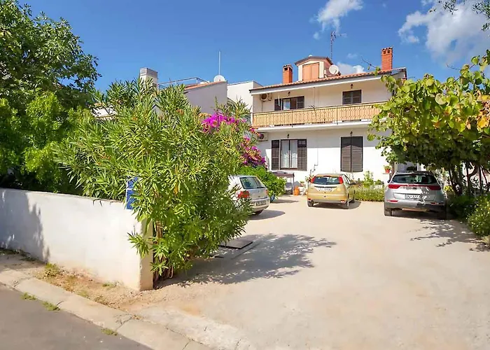 Tina 3 With Terrace Apartmán Rovinj